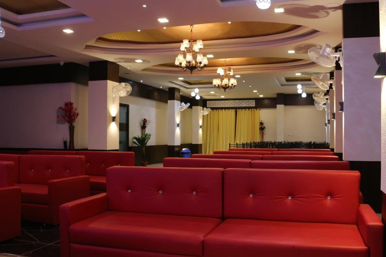 Hotel Shree Palace And Restaurant Ratlam Exterior photo